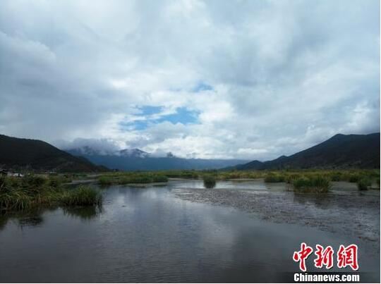 走进泸沽湖：在旅游发展与生态保护间寻找平衡