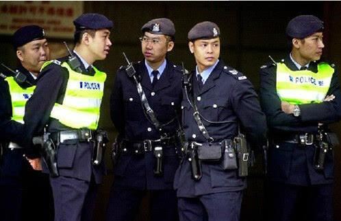 撑正义撑法治 为香港警察点赞加油